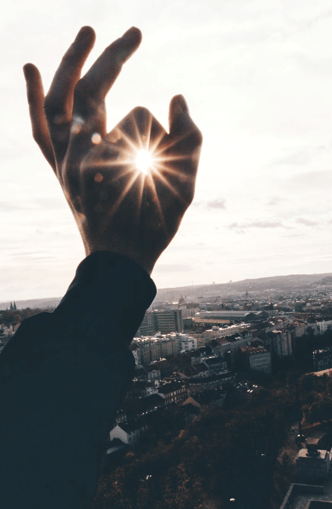 Fokus Hand vor Sonne